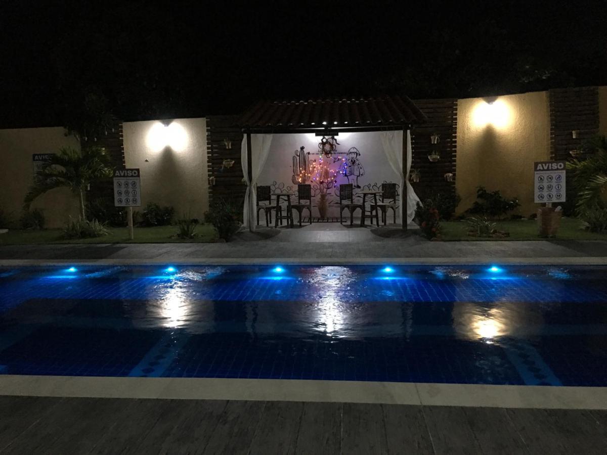 Hotel Virgulino Olho d'Agua do Casado Exterior foto